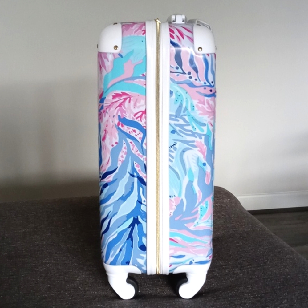 🔴SOLD🔴🆕️ 🪸RARE Lilly Pulitzer🪸 - "Kaleidoscope Coral" Rolling Suitcase - Picture 6 of 16